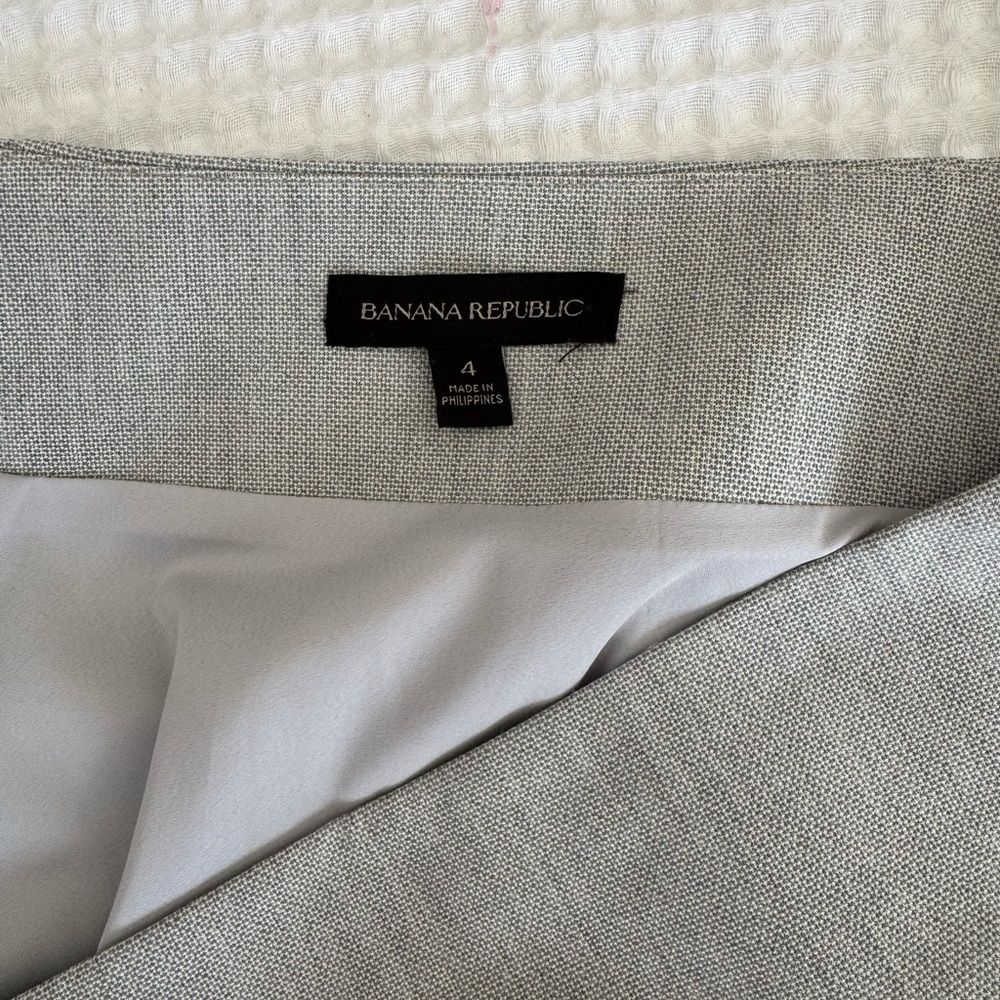 Elegant Gray BR Women's Skirt - Picture 8 of 8
